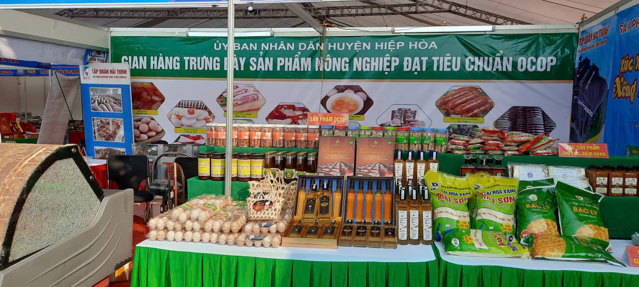 Rượu Táo mèo Vương tửu (sản phẩm của xã Hiệp Hòa) - Hình ảnh 2